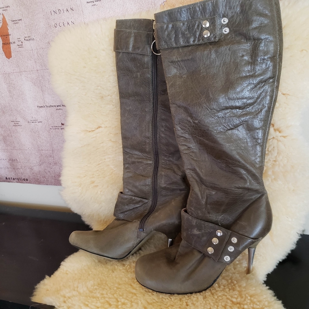 Super Fly Super High NaNa Heel